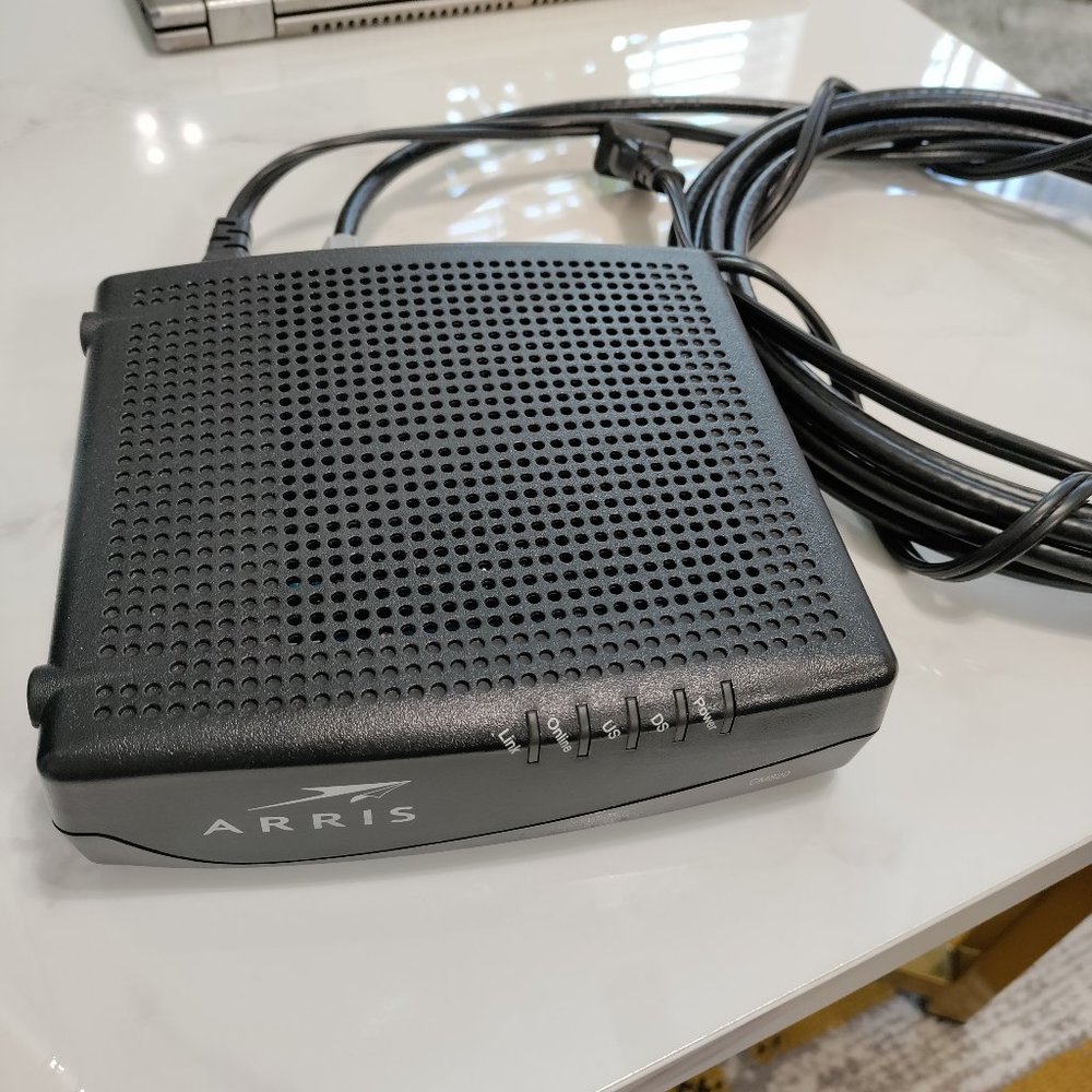 Arris CM820A DOCSIS 3.0 Cable Modem with RG6 Coaxial Cable